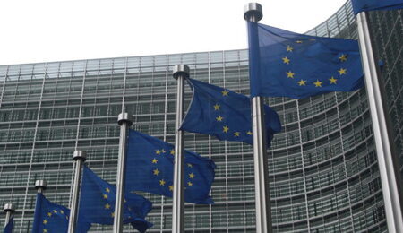 European_Commission_flags-scaled-e1750086887734.jpg