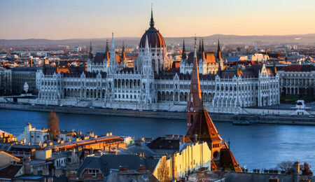 Budapest_Hungarian_Parliament_31363963556-scaled-e1749027327936.jpg