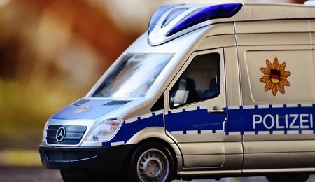 police-car-2080356_1280-1.jpg