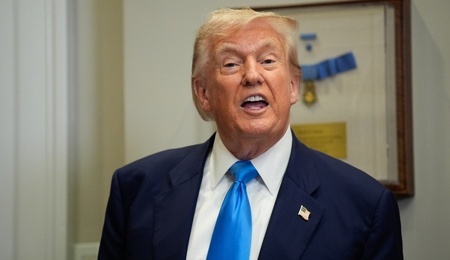 mid-epa12273481.jpg