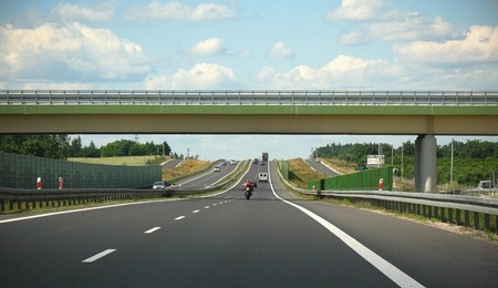 motocyklista-1265506_1280.jpg