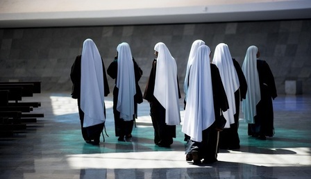 nuns.jpg