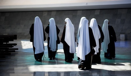 nuns.jpg