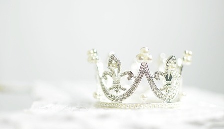 crown-1866986_1280-2.jpg