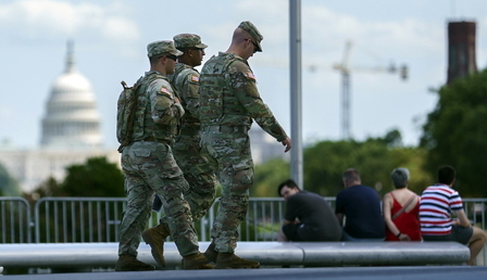 mid-epa12322311-2.jpg