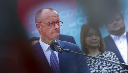 mid-epa12414982.jpg