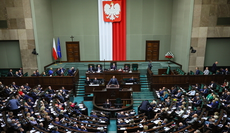 mid-25926251-1.jpg