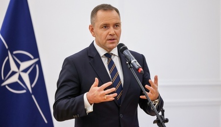 mid-25908535.jpg