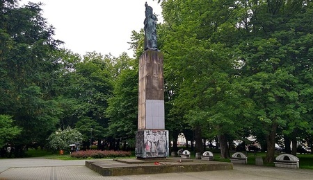 Rzeszow_pomnik_Armii_Czerwonej.jpg