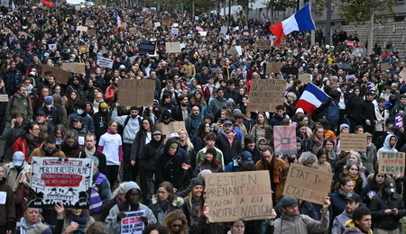 mid-epa13327972-2.jpg