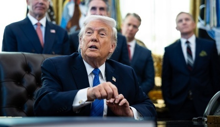 mid-epa12693237.jpg
