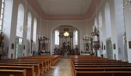 kosciol-sw.-Piora-w-Huttenheim.jpg