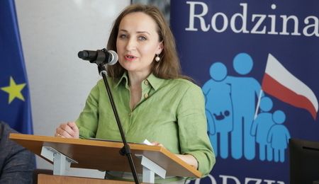 mid-26324171-1.jpg