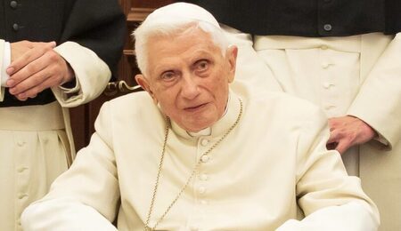 Meeting_with_Benedict_XVI_on_10_August_2019_cropped-e1774624895893.jpg