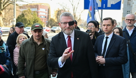mid-26323174-2.jpg