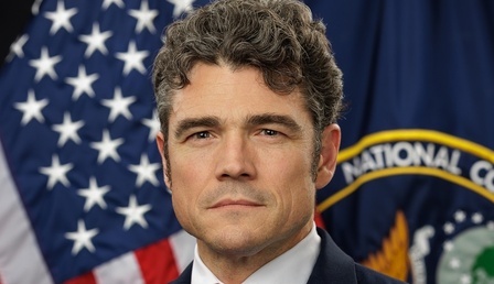 Official_portrait_of_the_Director_of_the_National_Counterterrorism_Center_Joe_Kent.jpg