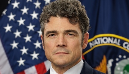 Official_portrait_of_the_Director_of_the_National_Counterterrorism_Center_Joe_Kent.jpg