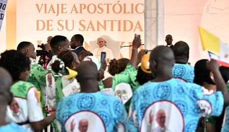 papiez-gwinea.jpg