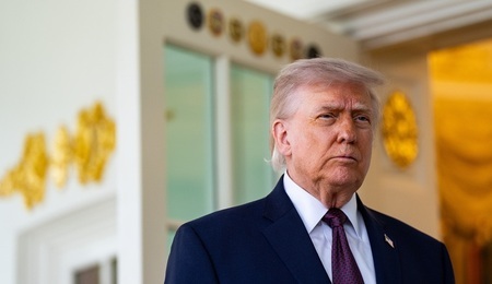 epa12887695.jpg