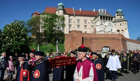 CZOŁO.jpg