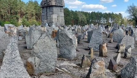 438u024y8t29ygt28ru3.jpg