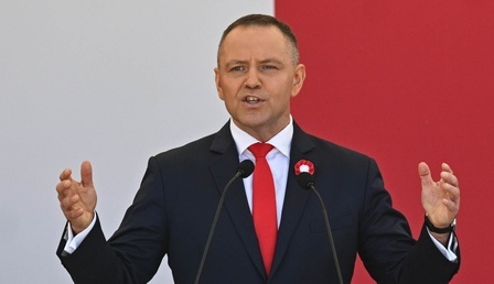 mid-26503210.jpg
