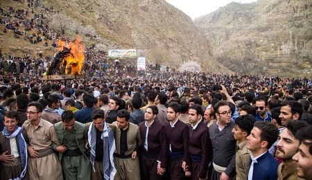 Kurdish_people_celebrating_Nowruz_2018_Tangi_Sar_village_(13970105000310636575781098296062_60685).jpg