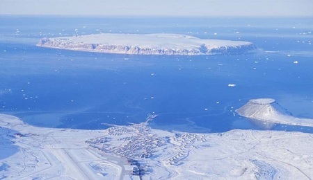 Aerial_Picture_Of_Thule_Air_Base.jpg