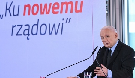 mid-26806151.jpg