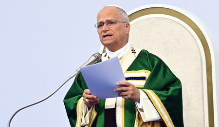 mid-epa13265952-2.jpg