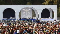 mid-epa13265799.jpg
