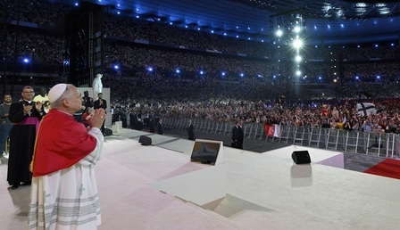pope stade.jpg