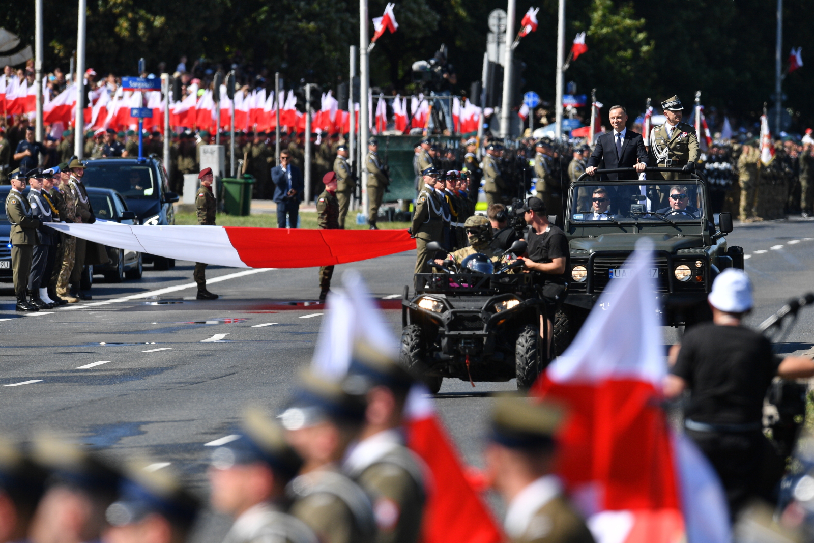 Pokaz siły i patriotyzmu. ZOBACZ niesamowite ZDJĘCIA z defilady wojskowej „Silna Biało-Czerwona”