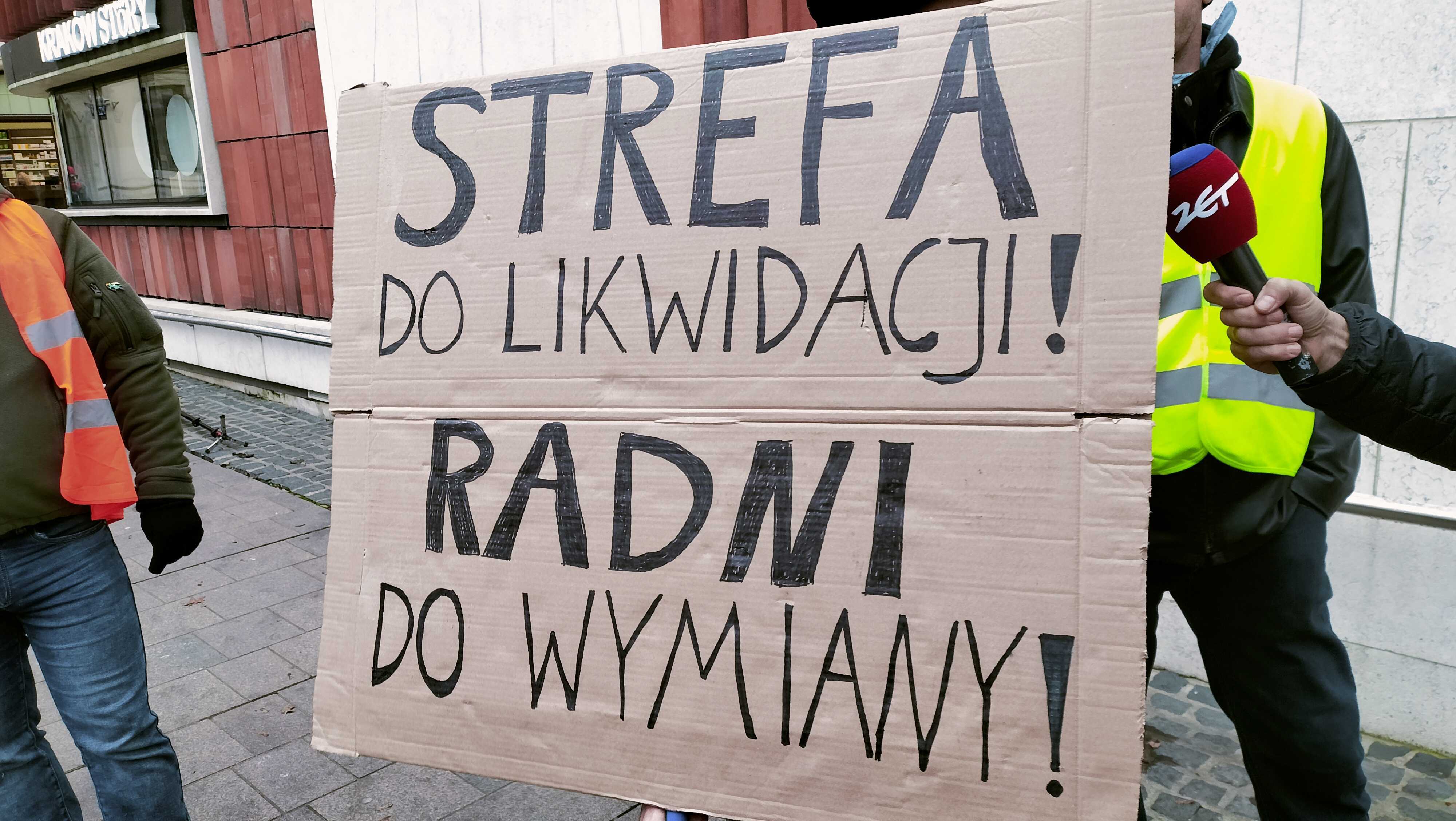 Czas się obudzić – Strefa Czystego Transportu, to tylko początek! Krakowianie wyszli na ulice [ZDJĘCIA]