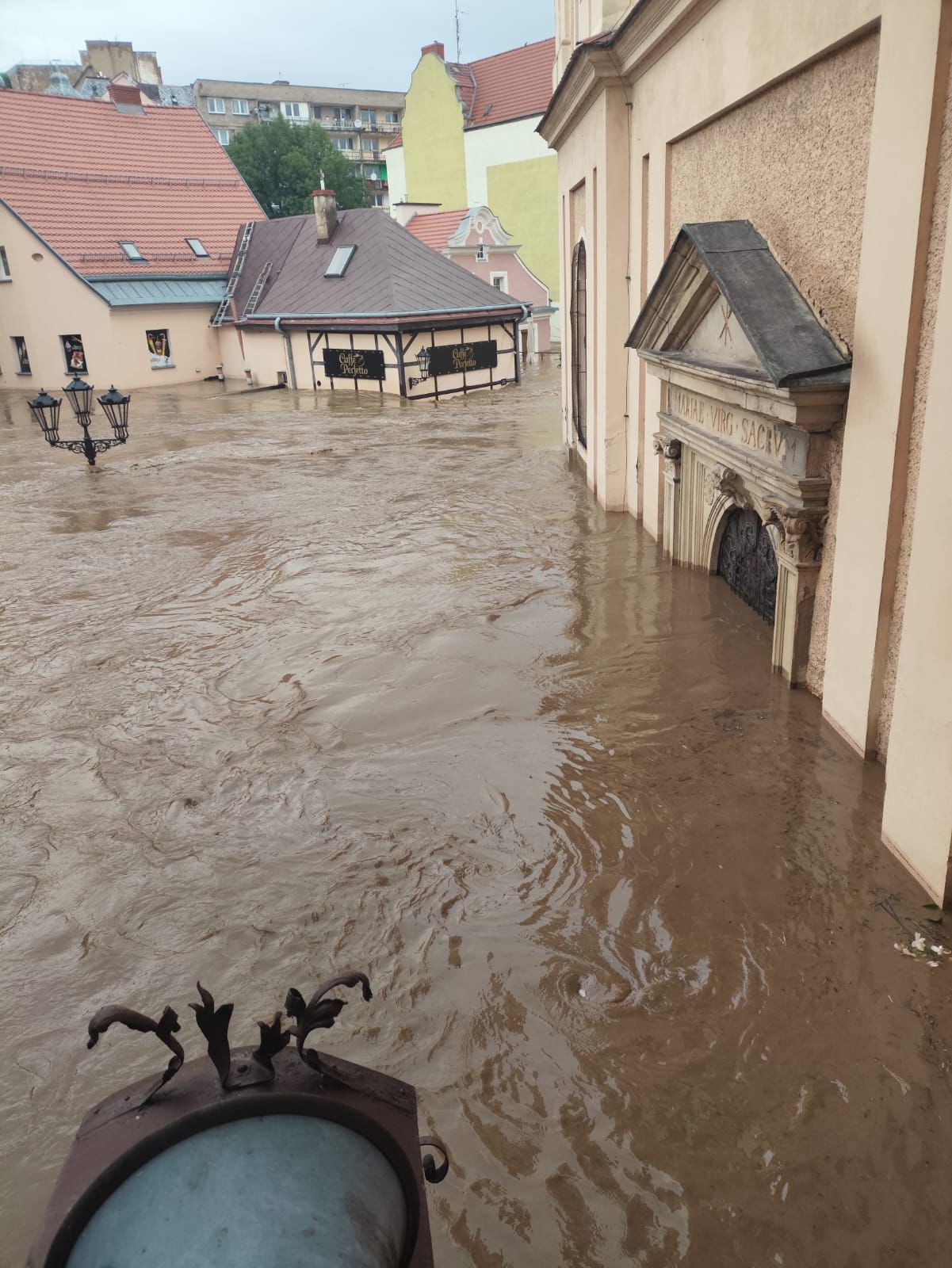 "We managed to save the Blessed Sacrament". Dramatic account of a Franciscan from Kłodzko after the attack of the large  flood [PHOTOS]