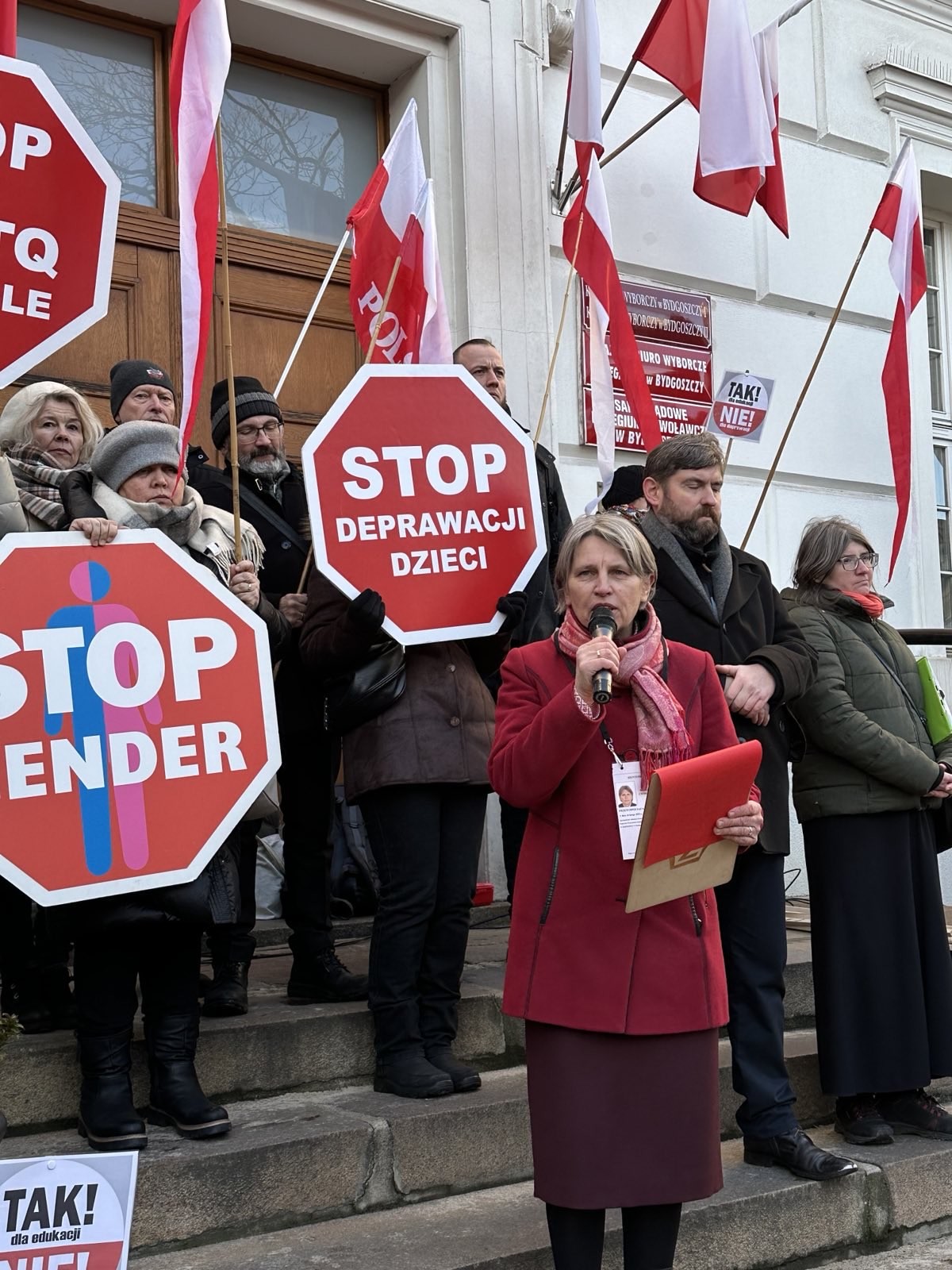 Rodzice nie dali się zwieść. realizowane są protesty przeciw tak zwanej edukacji zdrowotnej