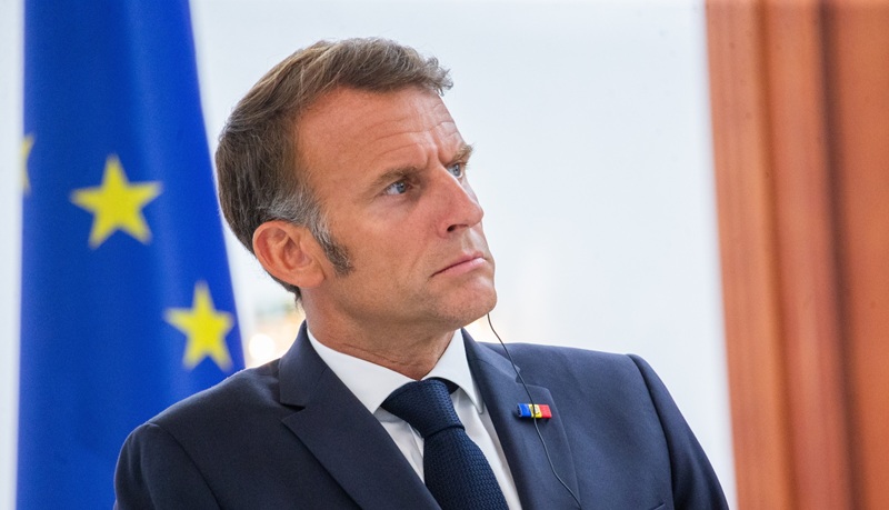 Prezydent Macron zwołał nadzwyczajną sesję parlamentu. To koniec rządu premiera Bayrou?