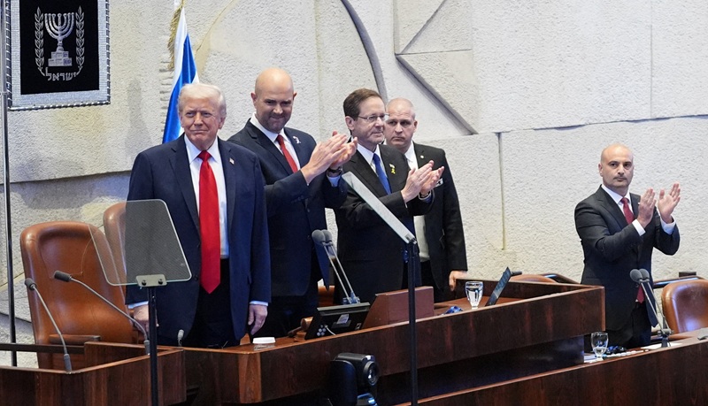 Donald Trump w Knesecie. Niekończące się owacje na stojąco