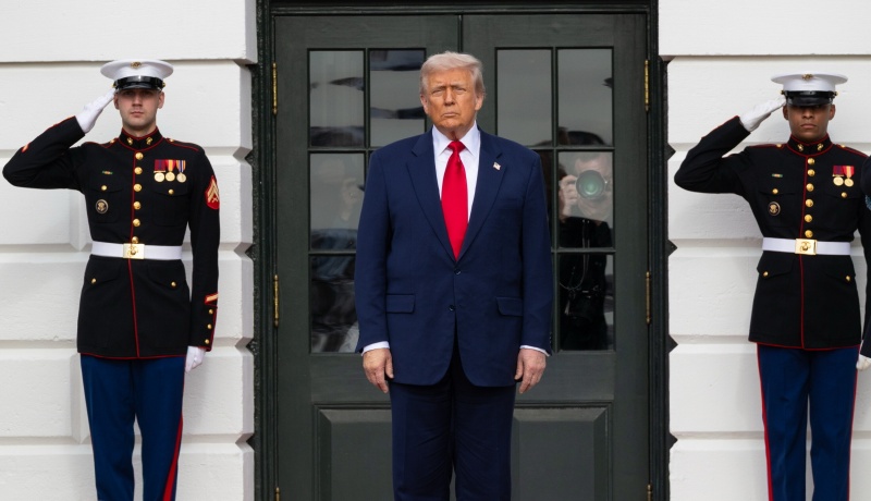 Trump podpisal zakon o objavi spisov o spolnem prestopniku Epsteinu