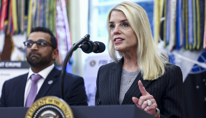 Združene države Amerike obtožile Nicolasa Madura narkoterorizma