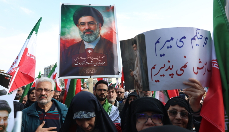 Raport amerykańskiego wywiadu podważa plany Trumpa. choćby duża wojna nie zmieni władzy w Iranie